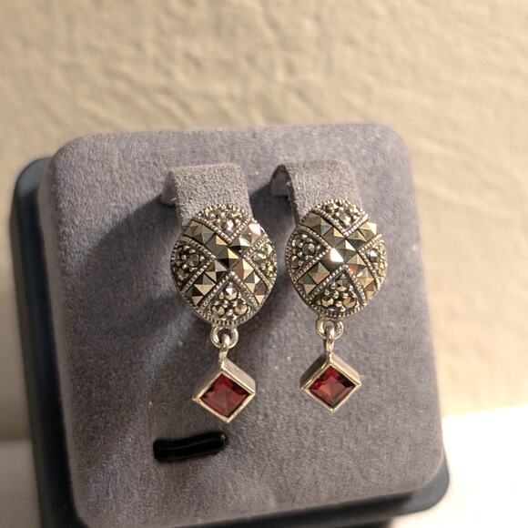 Vintage AT Sterling Marcasite Garnet Crystal Dangle Earrings - Picture 5 of 6